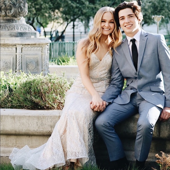 YPSILON JOVANI GOWN - Picture 5 of 8